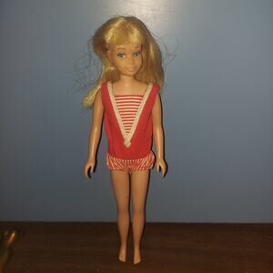 VINTAGE Barbie BLONDE HAIR SKIPPER DOLL 1964 IN ORIGINAL SWIMSUIT